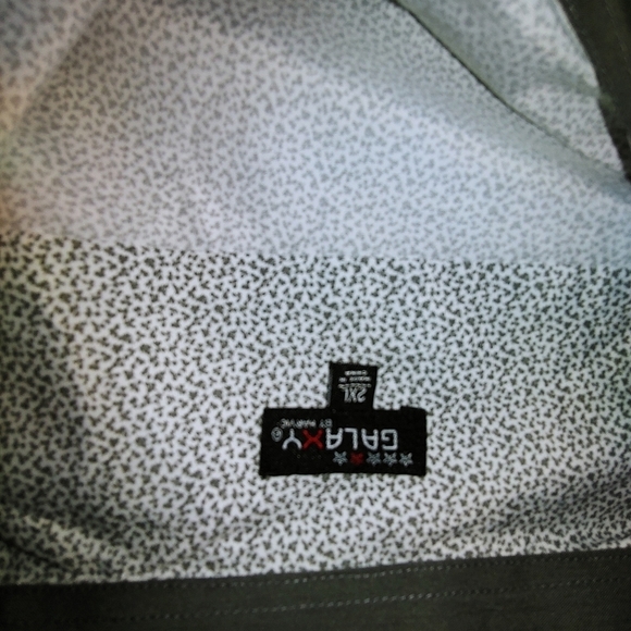 NWT Galaxy Button Shirt 2XL - Picture 5 of 8